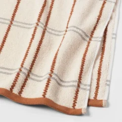 Modern Plaid Towel - Threshold™ -Household Items Sale GUEST 135d8423 ff0b 411a 9f91 ae573c348641