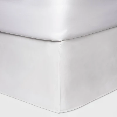 8pc Clipped Jacquard Geo Circle Comforter Bedding Set White - Threshold™ 3 8pc Clipped Jacquard Geo Circle Comforter Bedding Set White - Threshold™ - Image 3